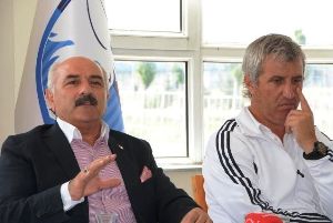 Erzurumspor Kulüp Başkan Vekili Ünsal Kıraç: "Erzurumspor Tek Yürek, Tek Bilekle Kenetlenmiş Bir Takımdır"