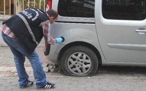 Erzurum'da 7 otomobilin lastiği kesildi
