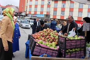 ZEHRA TAŞKESENLİOĞLU “KADIN GİRİŞİMCİLER DESTEKLENMELİ”