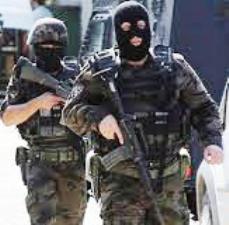 Karayazı’da Terör Operasyonu... Köy muhtarı göz altına alındı