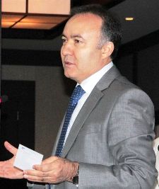 Erzurum Valisi Altıparmak Okullardaki İngilizce Ders Müfredatını Eleştirdi