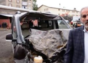 Erzurum'da Korkunç Kaza! At Arabadan İçeri Girdi