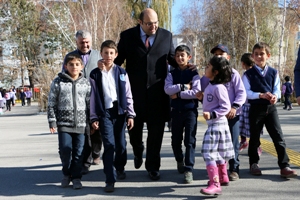 Başkan Orhan’dan Öğretmenler Günü jesti…