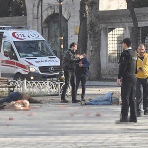 SULTANAHMET'TE CANLI BOMBALI SALDIRI: 11 ÖLÜ, 15 YARALI VAR