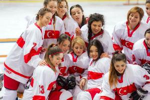 Dünya Kadınlar Buz Hokeyi Şampiyonası "Terör" Bahanesiyle Türkiye'den Alındı