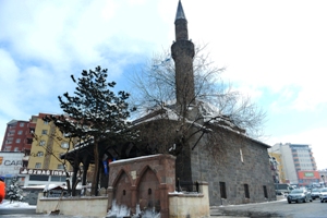 Restorasyonu Tamamlanan Narmanlı Camii İbadete Açıldı