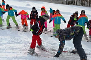 Çocuklara karne hediyesi kayak