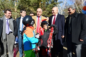 Mustafa Ilıcalı'dan Korkut'a kayak teşekkürü