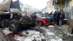 Tortum'da feci kaza: 3 ölü 2 yaralı var