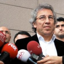 AYM'DEN CAN DÜNDAR İÇİN BOMBA KARAR