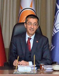 Ak Parti Erzurum İl Başkanı Fatih Yeşilyurt  Kadir Gecesi dolayısıyla bir mesaj yayımladı.