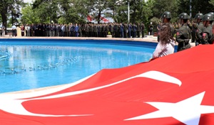 ATATÜRK’ÜN ERZURUM’A GELİŞİNİN 97. YILDÖNÜMÜ TÖRENLERLE KUTLANDI