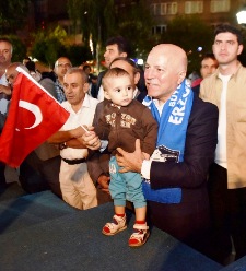 ERZURUM’UN DEMOKRASİ NÖBETİNDE ÇANAKKALE RUHU ADETA ABİDELEŞTİ