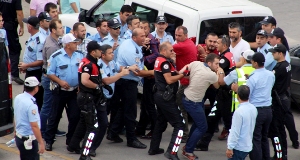 Erzurum'da Silahlı ve Bıçaklı Aile Kavgası