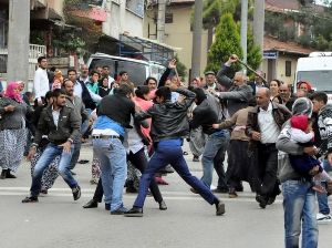 Erzurum'da Araç Parkı Yüzünden Kavga: 6 Yaralı Var