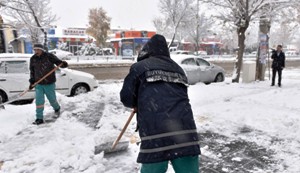 BÜYÜKŞEHİR’İN KAR TİMLERİ İŞ BAŞINDA