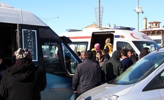 Erzurum'da Trafik Kazası: 4 Yaralı Var