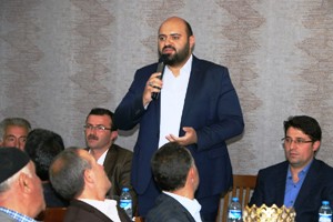 Aziziye Belediye Başkanı Muhammed Cevdet Orhan, mahalle muhtarlarıyla iftar yemeğinde bir araya geldi.