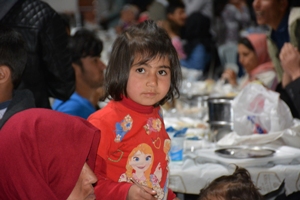 Erzurum Valiliği Erzurum’da İkamet Eden Mültecilere İftar Yemeği Programı Düzenledi
