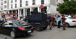 Erzurum'da Silahlı Kavga: 1'i Polis 4 Yaralı Var