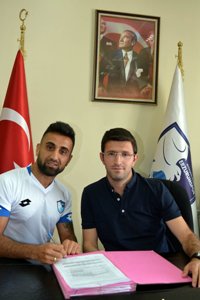 Gökhan Karadeniz BB Erzurumspor ile iki yıllık sözleşme imzaladı