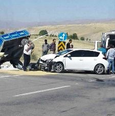 Erzurum’da Trafik Kazası: 3 Yaralı