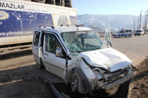 Erzurum'da Trafik Kazası: 2 Yaralı