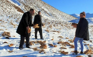 '1001 Hatim' anısına doğaya 2001 ekmek bıraktı