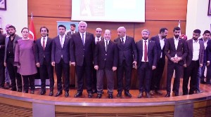 Başbakan Yardımcısı Recep Akdağ, gençlerle bir araya geldi