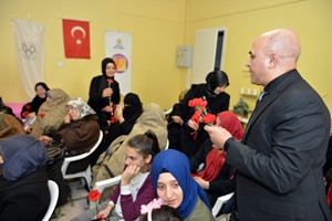 Ali Korkut, "Kadın milletin değerleriyle yükselir"