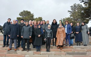 NENE HATUN’U KABRİ BAŞINDA ANDILAR