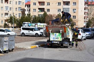 Palandöken Belediyesi bahar temizliğine başladı