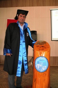 50 yaşında Muhtar üniversite bitirdi