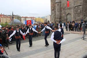 Erzurum'da restorasyonu tamamlanan Çifte Minareli Medrese yeniden hizmete açıldı