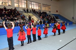 Palandöken Belediyesi Kreşinde minikler ilk karne heyecanı yaşadı