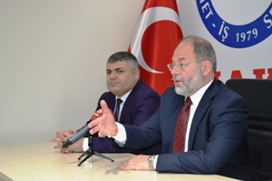 Başbakan Yardımcısı Recep Akdağ, Hizmet İş Sendikasında toplantı düzenledi