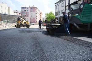 Yakutiye, Şükrüpaşa'yı asfaltlıyor