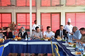 Çat Belediye Başkanı Arif Hikmet Kılıç yargı mensupları onuruna yemek verdi