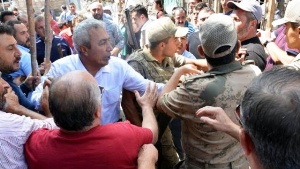 Erzurum'da Tehlikeli gerginlik ! İki aileyi linç etmek istediler