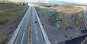 BÜYÜKŞEHİR GÜVENLİ VE KONFORLU BİR ULAŞIM AĞI İÇİN YOL YAPIYOR