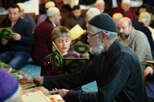 Yeni yılı Kuran-ı Kerim okuyup dualar ederek karşıladılar