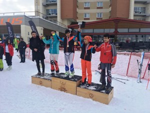 Rüzgar kayak kulübü madalyaları topladı
