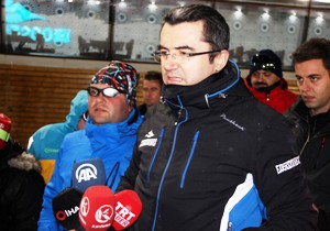 Erzurum protokolü Palandöken’de gece kayağı yaptı