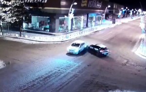 Erzurum'da trafik kazaları kameraya yansıdı
