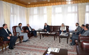 Milli Beka Hareketi (MBH) Erzurum İl Başkanı Mehmet Emin Yılmaz ve yönetimi, Atatürk Üniversitesi Rektörü Prof. Dr. Ömer Çomaklı’yı ziyaret etti.