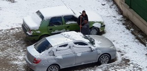 Erzurum güne kar sürprizi ile uyandı.