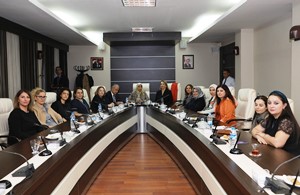 Atatürk Üniversitesinde kadın sorunları konuşuldu