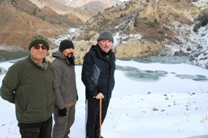 Oltu Sivridere sulama barajı göleti buz tuttu