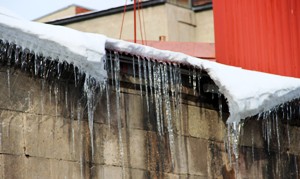 Erzurum’da şadırvanlar buz tuttu, termometreler eksi 15 dereceyi gösterdi