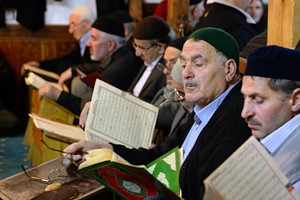 Ayaz Paşa Camii, 'Binbir Hatim' geleneğini sürdüren Erzurumlularla dolup taşıyor